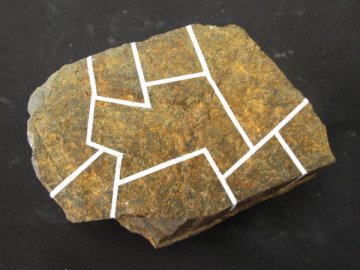 Territoris X, pedra i pintura, 18 x12 x 9_w600_h450